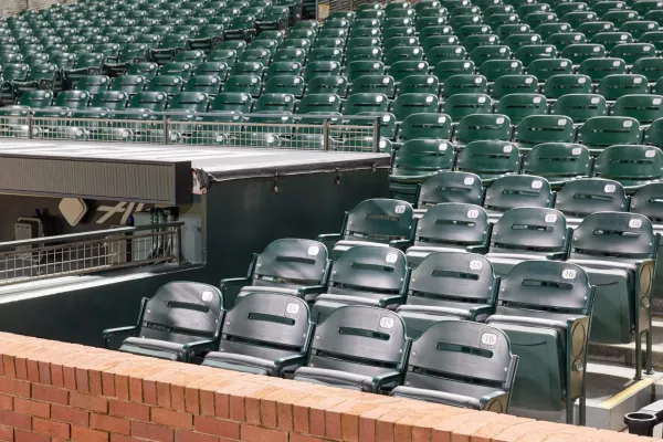 Solutions de sièges premium pour stades et lieux sportifs par Euro Seating Solutions